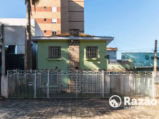 Prédio para alugar, no bairro Mercês em Curitiba