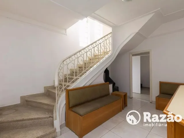 Prédio para alugar, no bairro Mercês em Curitiba