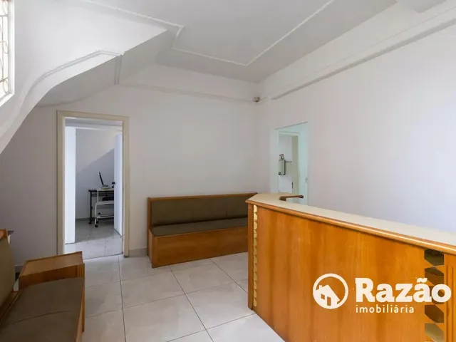 Prédio para alugar, no bairro Mercês em Curitiba
