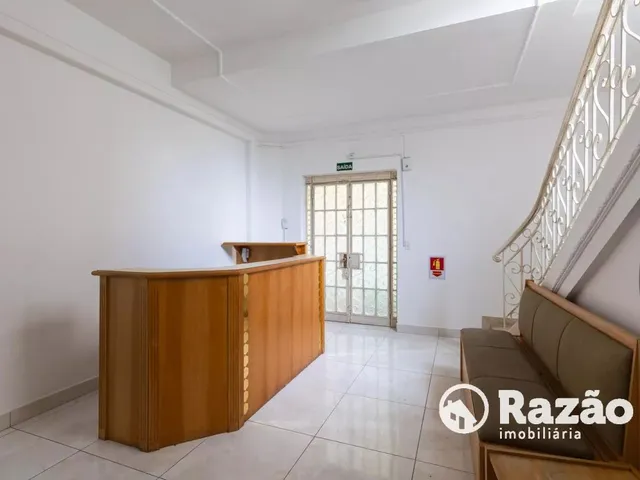 Prédio para alugar, no bairro Mercês em Curitiba