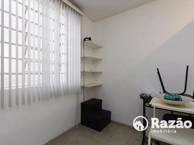 Prédio para alugar, no bairro Mercês em Curitiba
