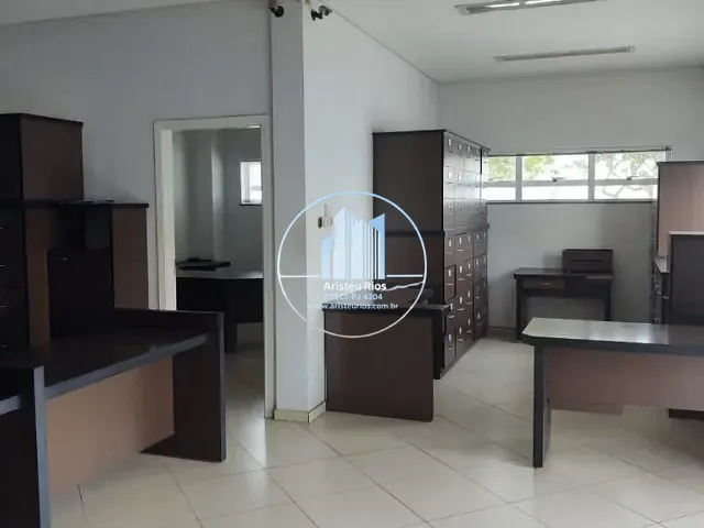 Prédio com 326m², para alugar, no bairro Centro em Pouso Alegre