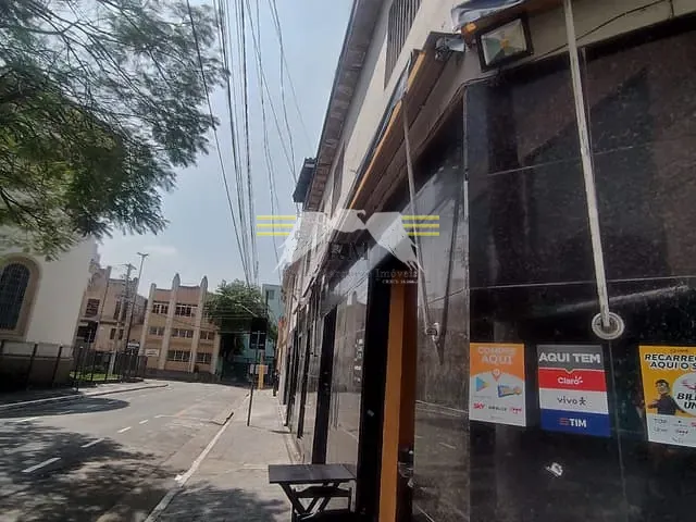 Prédio com 300m², à venda, no bairro Brás em São Paulo