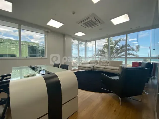 Prédio com 2465m², à venda, no bairro Barra da Tijuca em Rio de Janeiro