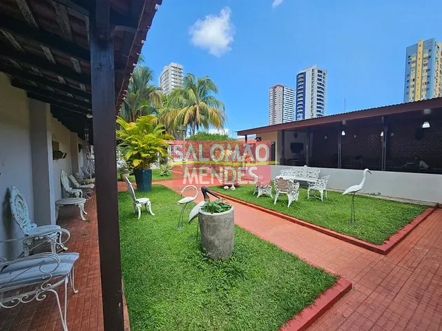 Prédio à venda, no bairro Marco em Belém