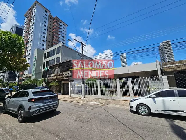 Prédio à venda, no bairro Marco em Belém