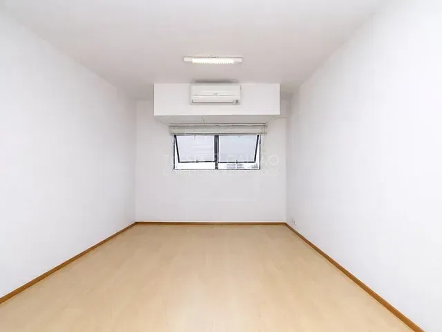 Prédio com 28m², à venda, no bairro Batel em Curitiba