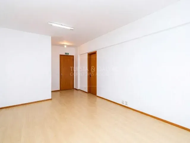 Prédio com 28m², à venda, no bairro Batel em Curitiba