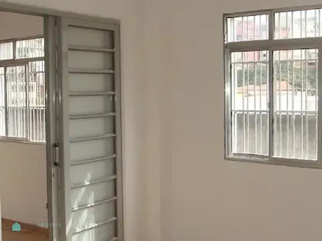 Prédio com 200m², para alugar, no bairro Jardim Monte Alegre em São Paulo