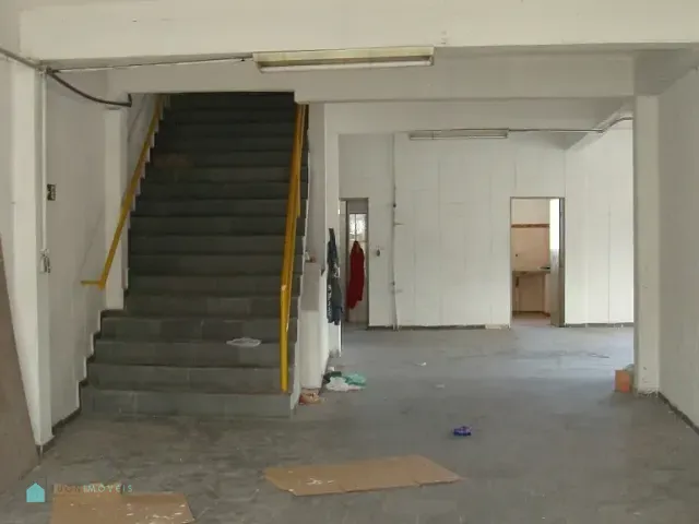 Prédio com 200m², para alugar, no bairro Jardim Monte Alegre em São Paulo