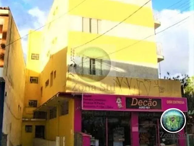 Prédio com 1008m² 20 quartos e 11 banheiros, à venda, no bairro Centro em Piedade