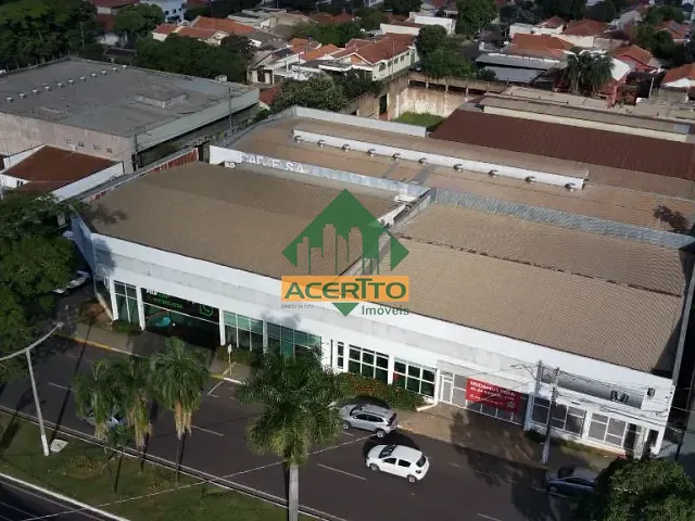 Prédio com 4100m², para alugar, no bairro Vila Santa Maria em Araçatuba