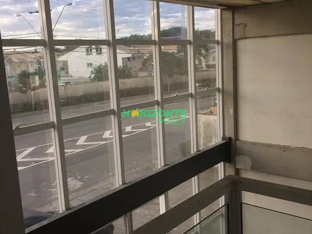 Prédio com 320m², para alugar, no bairro Urbanova em São José dos Campos