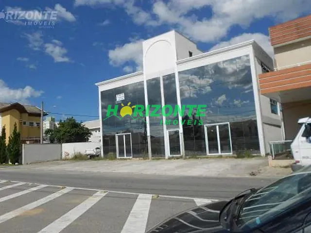 Prédio com 320m², para alugar, no bairro Urbanova em São José dos Campos