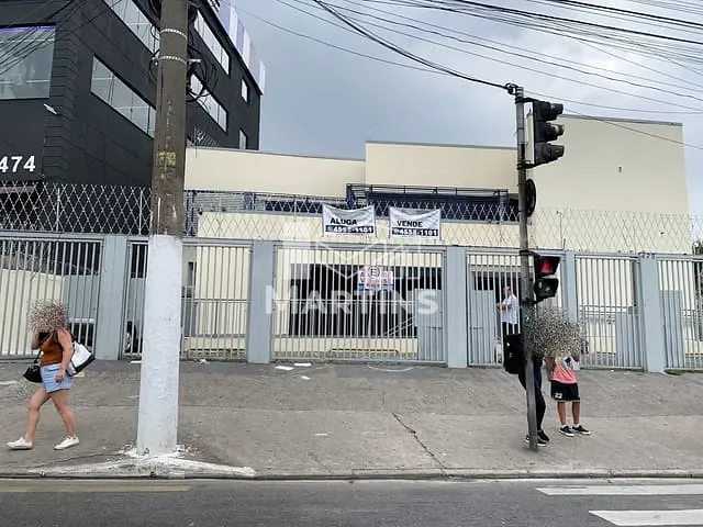Prédio à venda ou para alugar, no bairro Pirajussara em São Paulo