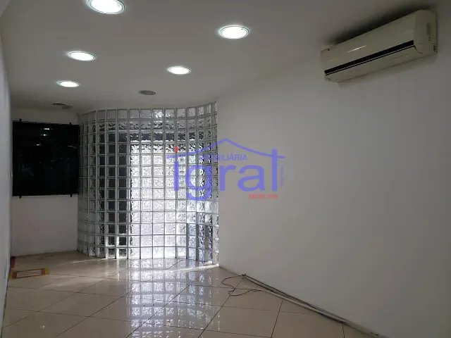 Prédio com 380m², à venda, no bairro Cidade Vargas em São Paulo