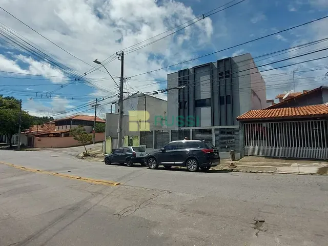Prédio com 250m², à venda, no bairro Putim em São José dos Campos