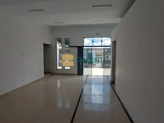 Prédio com 250m², à venda, no bairro Putim em São José dos Campos