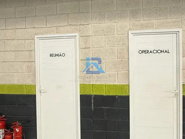 Prédio com 2400m², à venda, no bairro Vila Capelletto em Itatiba