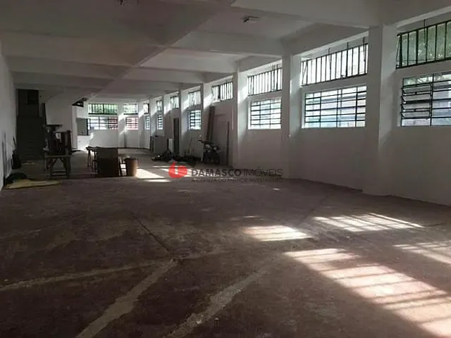Prédio com 905m², para alugar, no bairro Fundação em São Caetano do Sul