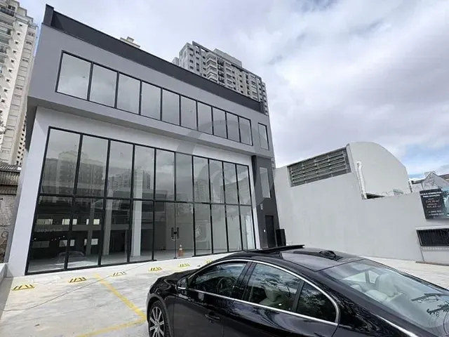 Prédio para alugar, no bairro Vila Regente Feijó em São Paulo
