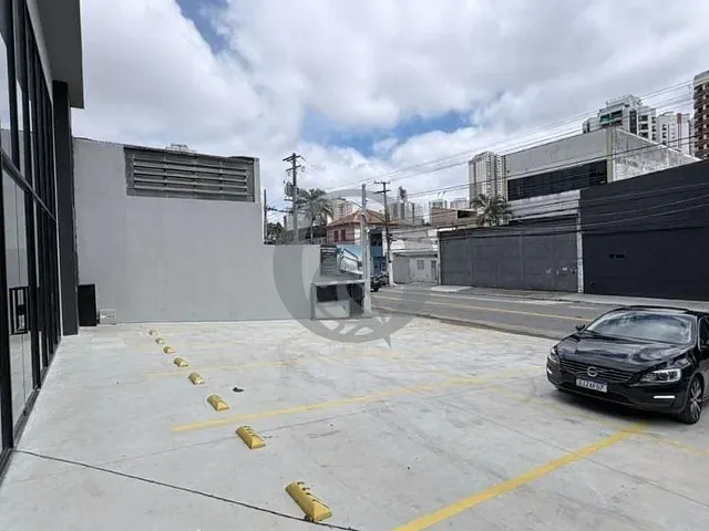 Prédio para alugar, no bairro Vila Regente Feijó em São Paulo