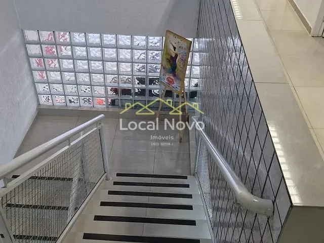 Prédio à venda, no bairro Vila Leonor em Guarulhos