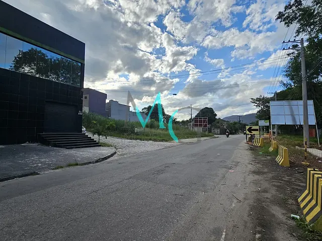 Prédio com 550m², para alugar, no bairro Santíssimo em Rio de Janeiro