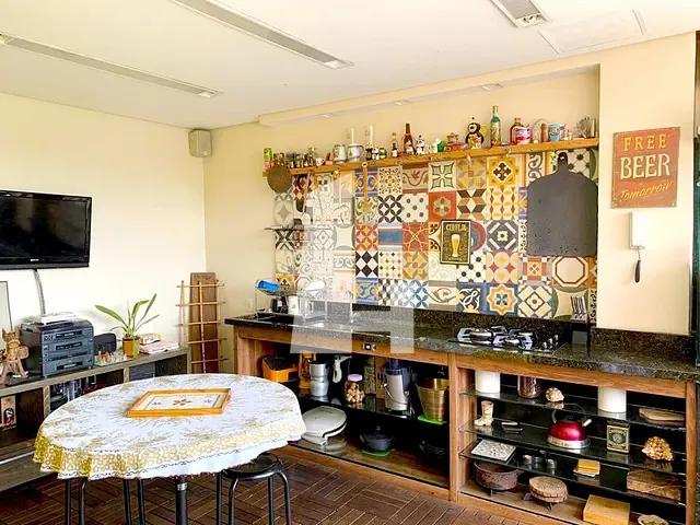 Prédio com 650m², à venda, no bairro Jardim Bom Clima em Guarulhos