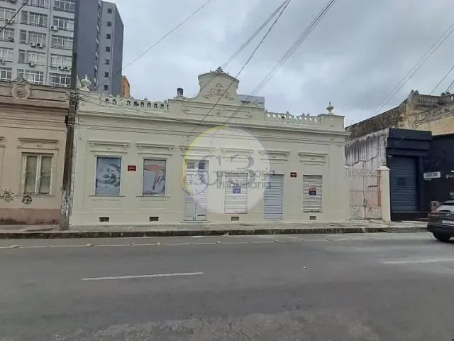 Prédio à venda ou para alugar, no bairro Centro em Pelotas
