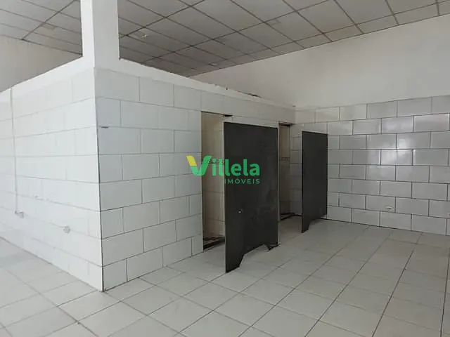 Prédio com 201m², à venda ou para alugar, no bairro Jardim Adriana em Itaquaquecetuba