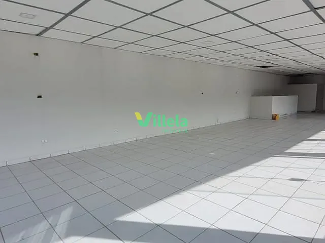 Prédio com 201m², à venda ou para alugar, no bairro Jardim Adriana em Itaquaquecetuba