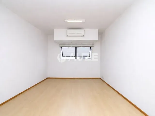 Prédio com 28m², à venda, no bairro Batel em Curitiba
