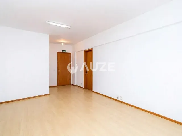 Prédio com 28m², à venda, no bairro Batel em Curitiba