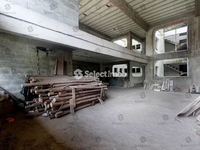 Prédio com 1700m², para alugar, no bairro Vila Bocaina em Mauá