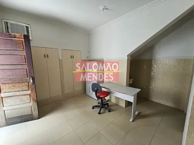 Prédio para alugar, no bairro Batista Campos em Belém