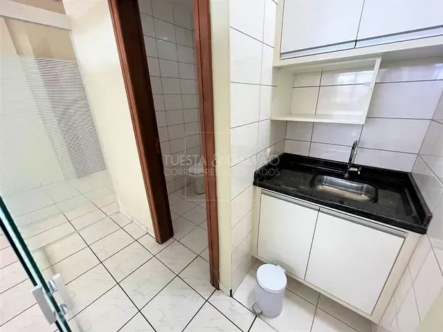 Prédio com 34m², à venda, no bairro Rebouças em Curitiba