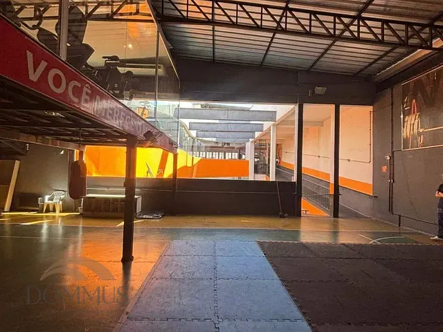 Prédio com 450m², à venda, no bairro Veneza em Ipatinga