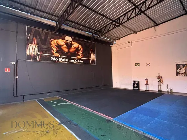 Prédio com 450m², à venda, no bairro Veneza em Ipatinga