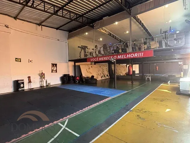 Prédio com 450m², à venda, no bairro Veneza em Ipatinga