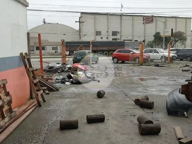Prédio à venda ou para alugar, no bairro Centro em Pelotas