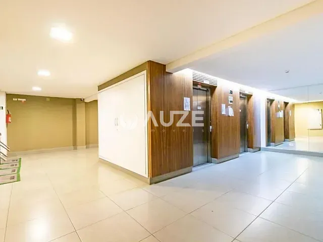 Prédio com 34m², à venda, no bairro Água Verde em Curitiba