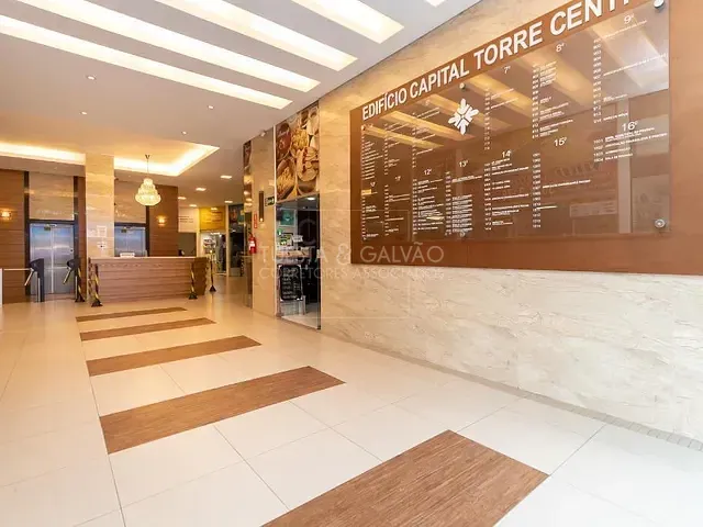 Prédio com 86m², à venda, no bairro Centro em Curitiba