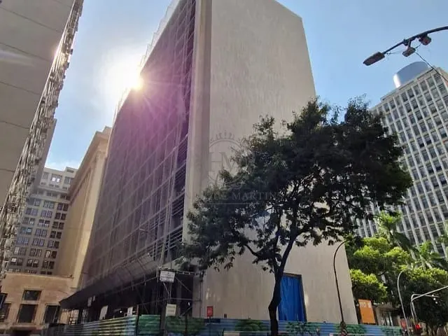 Prédio à venda ou para alugar, no bairro Centro em Rio de Janeiro