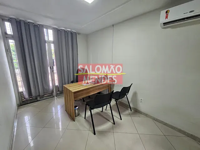 Prédio à venda, no bairro Campina em Belém