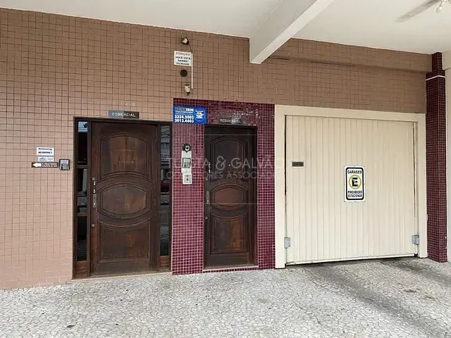 Prédio com 89m², à venda, no bairro Capão Raso em Curitiba