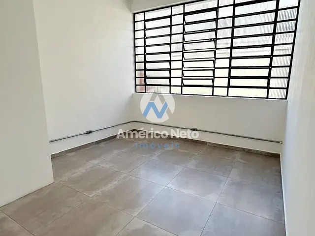 Prédio com 435m², para alugar, no bairro Parque da Vila Prudente em São Paulo