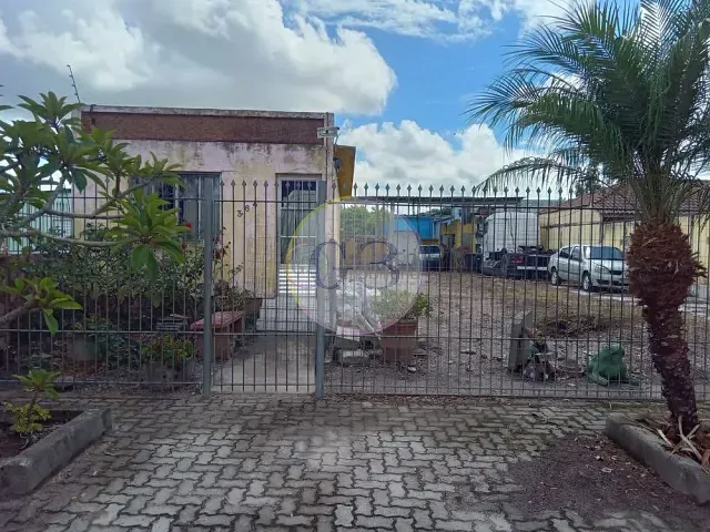 Prédio à venda ou para alugar, no bairro Três Vendas em Pelotas