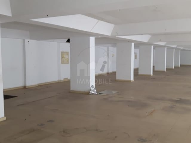 Prédio à venda, no bairro Centro em Petrópolis