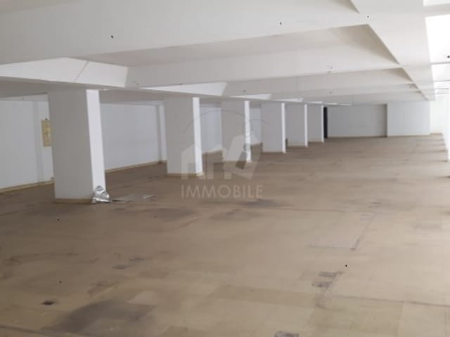 Prédio à venda, no bairro Centro em Petrópolis